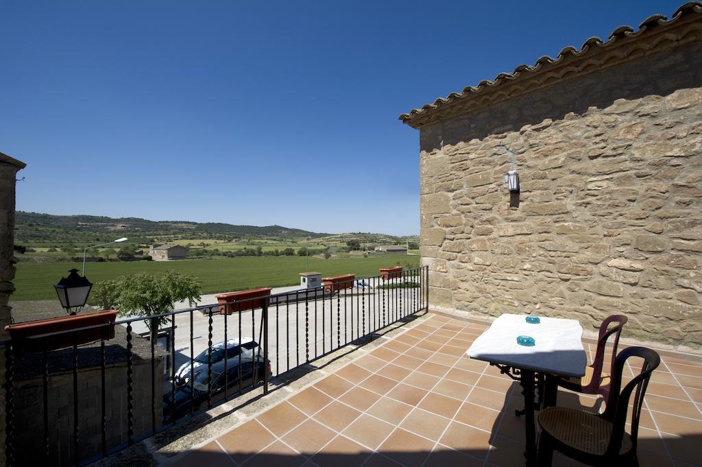Hostal Palouet De Segarra ภายนอก รูปภาพ