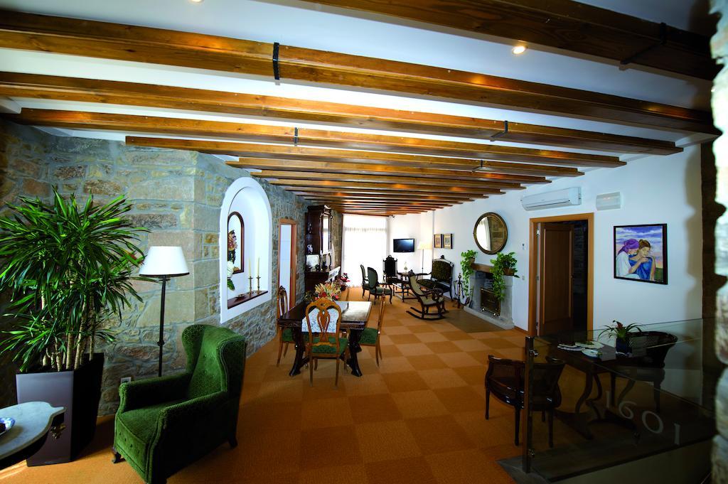 Hostal Palouet De Segarra ภายนอก รูปภาพ