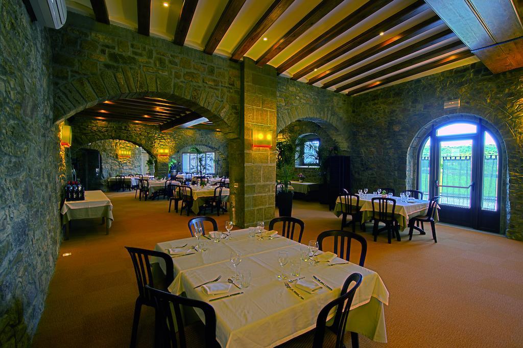 Hostal Palouet De Segarra ภายนอก รูปภาพ
