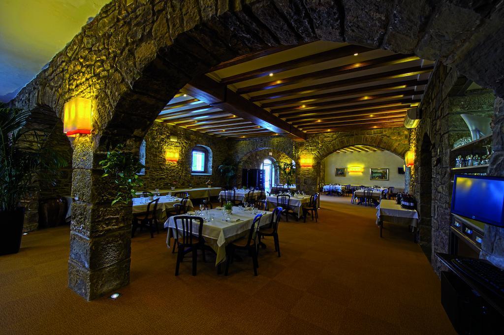 Hostal Palouet De Segarra ภายนอก รูปภาพ