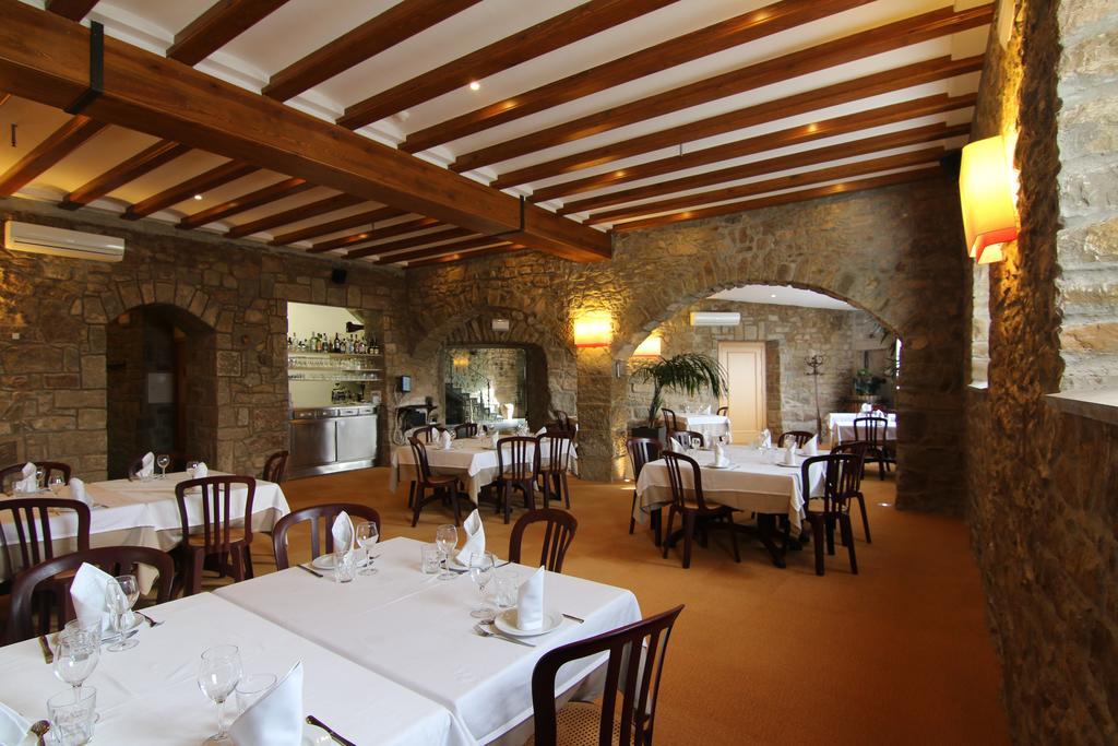 Hostal Palouet De Segarra ภายนอก รูปภาพ