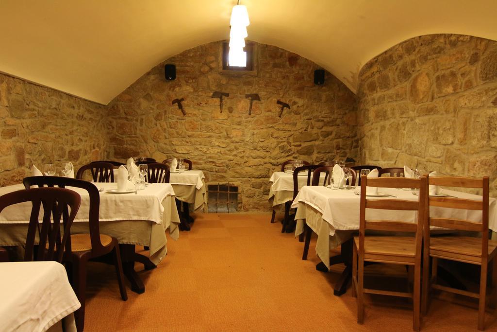 Hostal Palouet De Segarra ภายนอก รูปภาพ