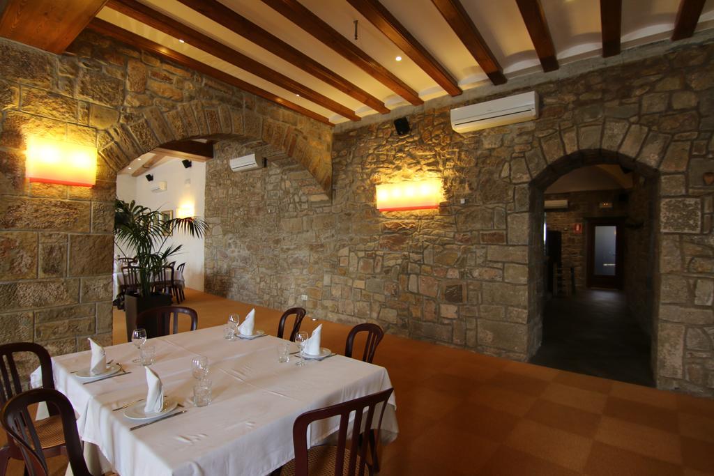 Hostal Palouet De Segarra ภายนอก รูปภาพ