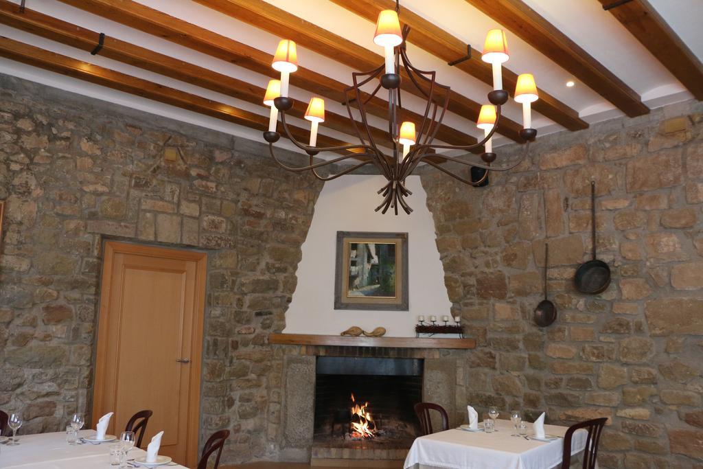 Hostal Palouet De Segarra ภายนอก รูปภาพ