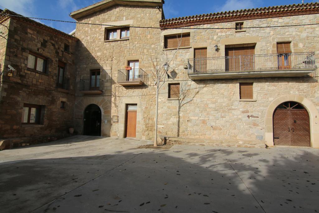 Hostal Palouet De Segarra ภายนอก รูปภาพ
